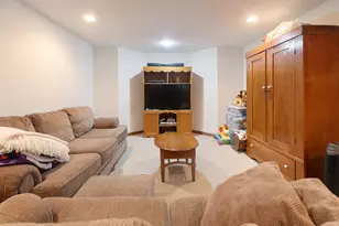 10306 E Branch Rd, Rochelle, IL 61068 - Photo 22