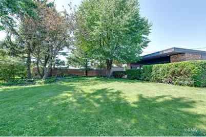 535 E Turner Avenue, Roselle, IL 60172 - Photo 22