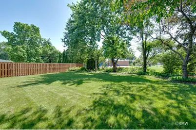 535 E Turner Avenue, Roselle, IL 60172 - Photo 24