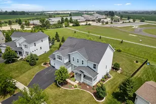 1554 Star Grass Cir, Aurora, IL 60506 - Photo 2