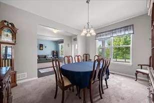 1554 Star Grass Cir, Aurora, IL 60506 - Photo 6