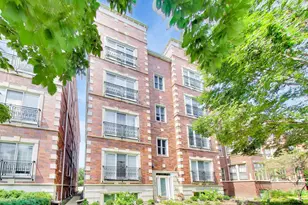 608 Hinman Ave, Evanston, IL 60202 - Photo 1