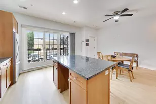 608 Hinman Ave, Evanston, IL 60202 - Photo 10
