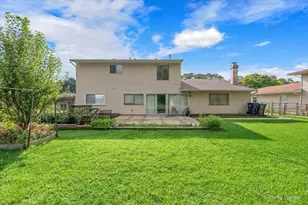 137 Mulford Dr, Elgin, IL 60120 - Photo 32