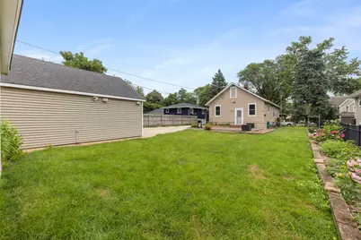 130 S Washington Street, Westmont, IL 60559 - Photo 24