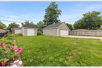 130 S Washington Street, Westmont, IL 60559 - Photo 22