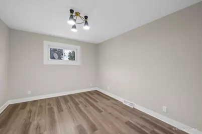 1245 W Violet Street, Freeport, IL 61032 - Photo 14