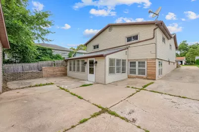 1245 W Violet Street, Freeport, IL 61032 - Photo 6