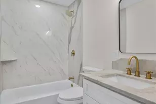 1245 W Violet St, Freeport, IL 61032 - Photo 16
