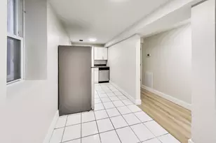 1938 W Melrose St, Chicago, IL 60657 - Photo 8