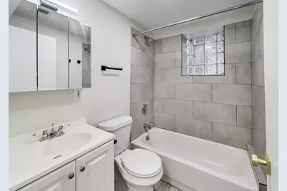 1938 W Melrose Street #1, Chicago, IL 60657 - Photo 16