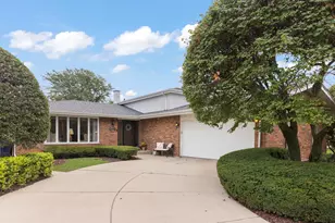 15213 Woodmar Dr, Orland Park, IL 60462 - Photo 1