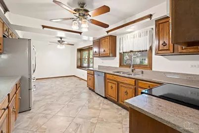 231 Southwick Lane, Schaumburg, IL 60173 - Photo 14