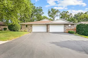 6616 Sandalwood Close, Rockford, IL 61108 - Photo 2