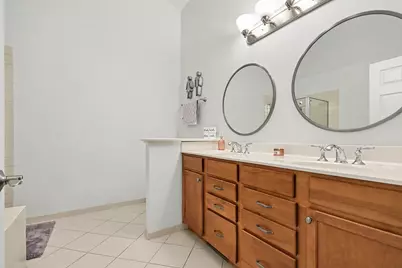 1102 Iron Horse Court, Elgin, IL 60124 - Photo 14