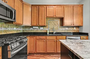 1102 Iron Horse Ct, Elgin, IL 60124 - Photo 10