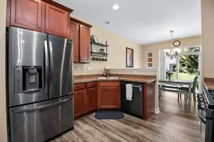 511 Majestic Ln, Oswego, IL 60543 - Photo 8