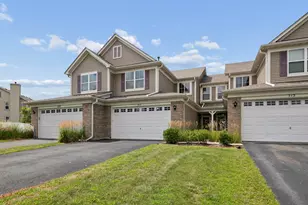 511 Majestic Ln, Oswego, IL 60543 - Photo 2