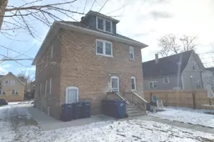 1016 Park Ave, North Chicago, IL 60064 - Photo 2