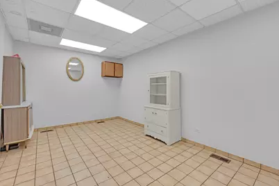 8057 N Milwaukee Avenue, Niles, IL 60714 - Photo 18
