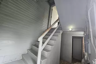 8622 S Escanaba Ave, Chicago, IL 60617 - Photo 12