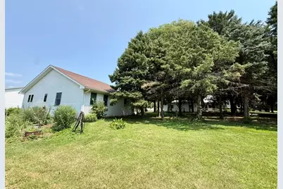 15555 McGirr Road, Hinckley, IL 60520 - Photo 4