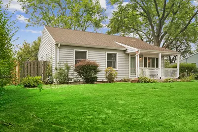 1005 E Lilac Drive, Palatine, IL 60074 - Photo 1