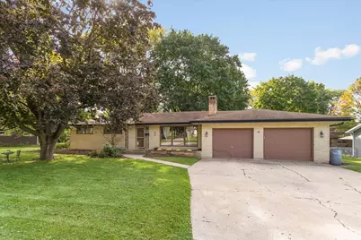 478 1st Street, Antioch, IL 60002 - Photo 1