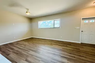 100 W Superior St, Ottawa, IL 61350 - Photo 2