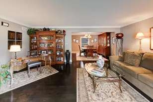 808 Dawes St, Libertyville, IL 60048 - Photo 8