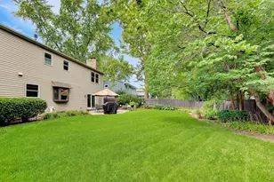 808 Dawes St, Libertyville, IL 60048 - Photo 40