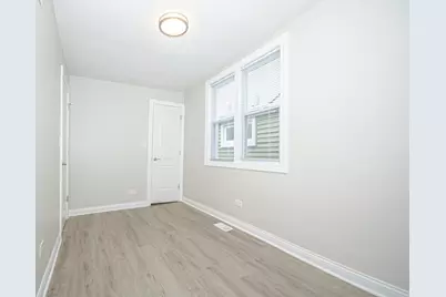 2824 N Springfield Avenue, Chicago, IL 60618 - Photo 32