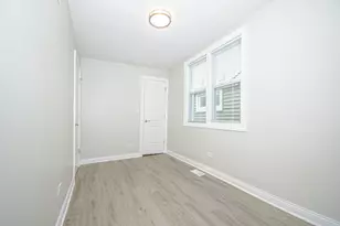2824 N Springfield Ave, Chicago, IL 60618 - Photo 32