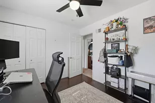572 N Walnut Ln, Schaumburg, IL 60194 - Photo 14