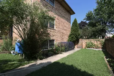 [Address not provided], Elmwood Park, IL 60707 - Photo 32