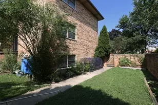[Address not provided], Elmwood Park, IL 60707 - Photo 32