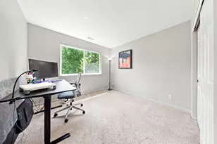 394 Jamestown Ct, Aurora, IL 60504 - Photo 12