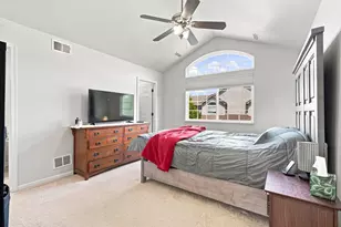394 Jamestown Ct, Aurora, IL 60504 - Photo 10