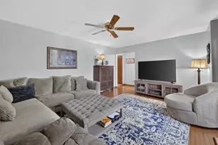 3028 Virginia Ave, McHenry, IL 60050 - Photo 8