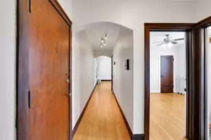 5544 W Leland Ave, Chicago, IL 60630 - Photo 2