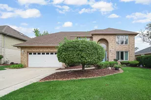 9224 Greenwood Dr, Tinley Park, IL 60487 - Photo 1