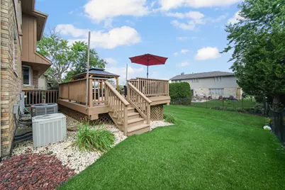 9224 Greenwood Drive, Tinley Park, IL 60487 - Photo 30