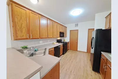 325 N Patriot Drive, Hainesville, IL 60030 - Photo 4