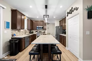 3105 Twin Falls Dr, Plainfield, IL 60586 - Photo 6