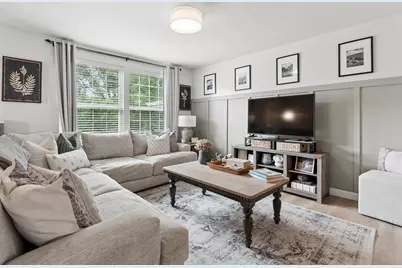 1021 Crane Point, Elgin, IL 60124 - Photo 2