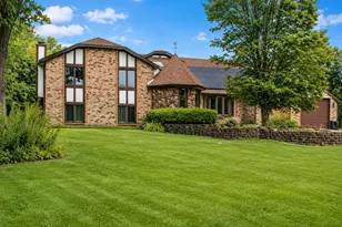 17N396 Binnie Lakes Trail, Dundee, IL 60118 - Photo 2
