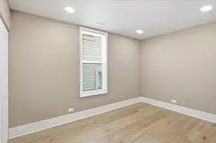 2939 N Hamlin Ave, Chicago, IL 60618 - Photo 22