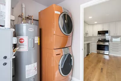 2939 N Hamlin Avenue, Chicago, IL 60618 - Photo 14