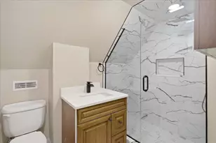 2939 N Hamlin Ave, Chicago, IL 60618 - Photo 26