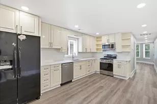 2939 N Hamlin Ave, Chicago, IL 60618 - Photo 8